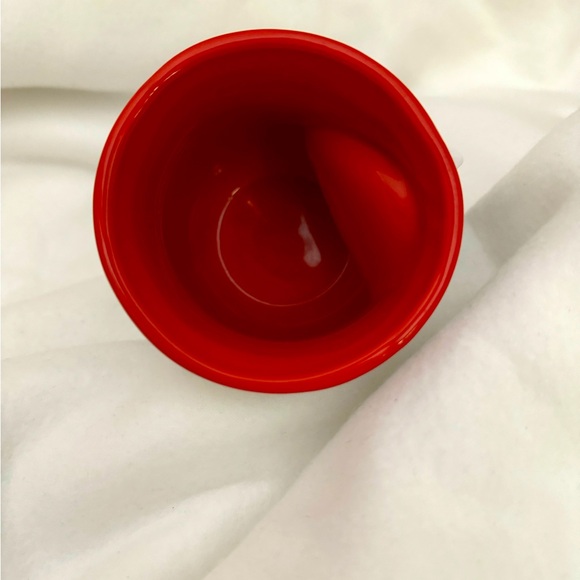 ‘Baby it’s Cold outside!’ Hand Warmer Right Handed Mug w Red Interior - Picture 4 of 10